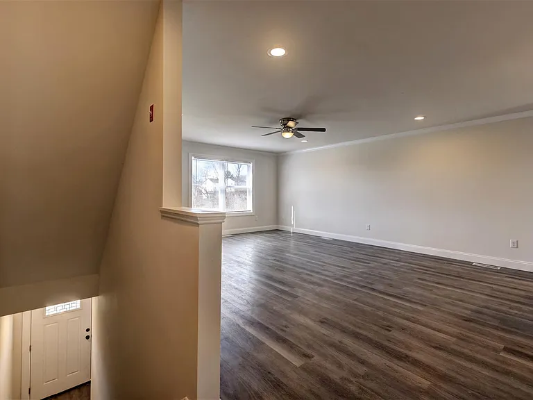 57 Bassett St — Photo 11