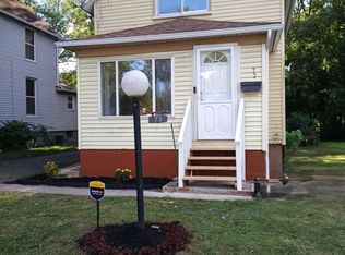 72 S Ardmore St, Pontiac, MI 48342