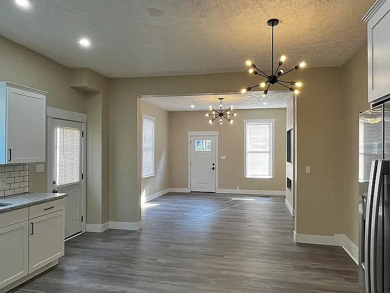 1236 Hermes Ave — Photo 7