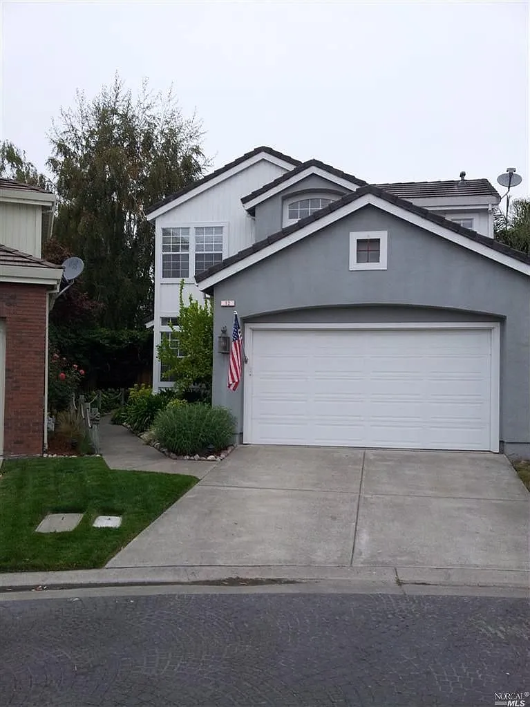 12 Arrowhead Ct photo 1