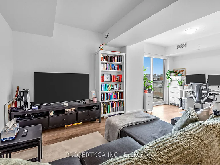 556 Marlee Ave #225 — Photo 12
