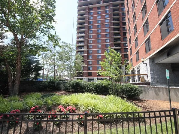 700 1st St, Hoboken, NJ