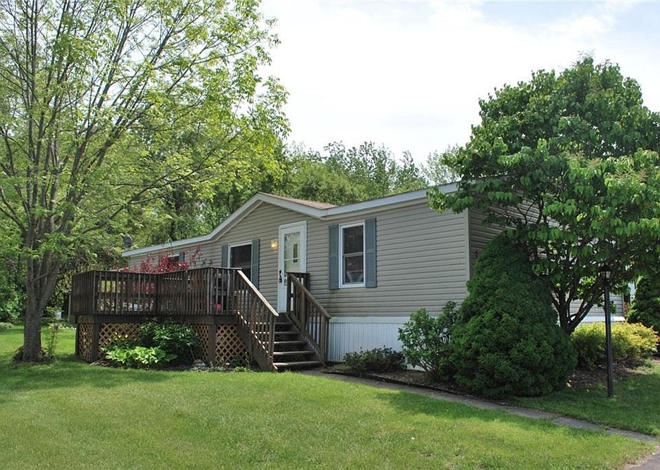 1st image of 7 Chestnut Ln