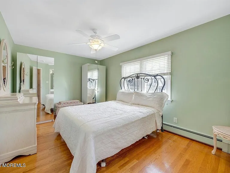 184 W Passaic Ave — Photo 8