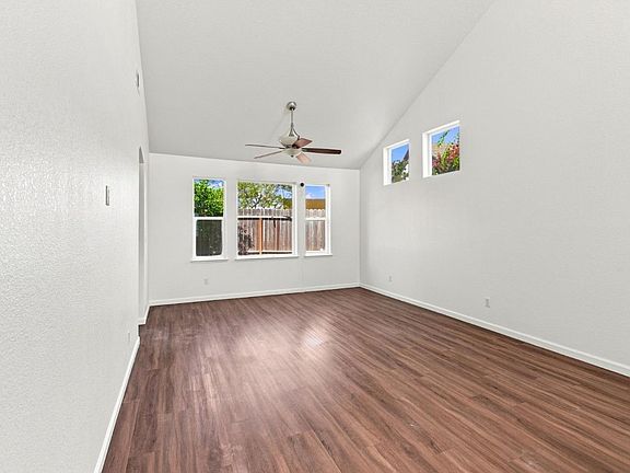 5th image of 1901 Lauritson Ln