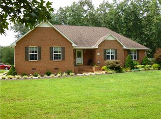 293 Winterberry Cir, Manchester, TN 37355