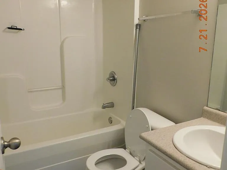 128 Kingston Village Dr — Photo 9