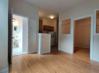 111 College St #2C, Burlington, VT 05401