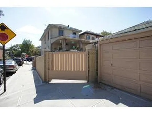 Sold by Ben Bay Realty Co | media 2