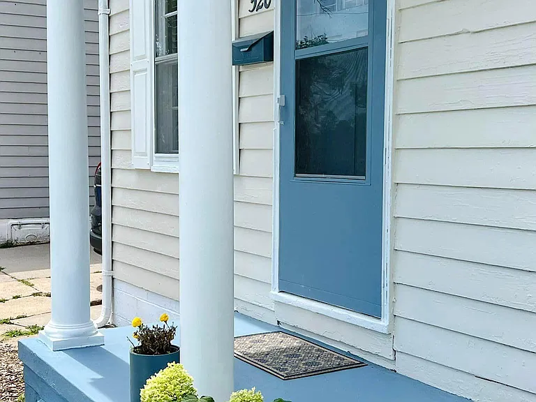 Welcoming front stoop