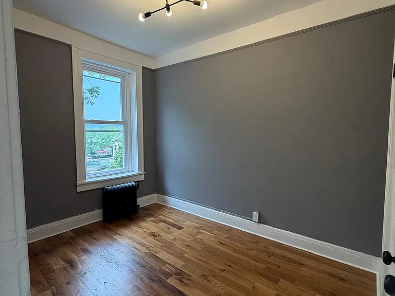 713 Arlington Ave #4A — Photo 3