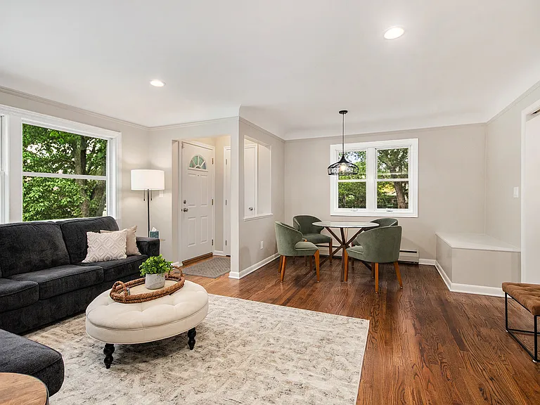 3022 Elmhurst Ave — Photo 5
