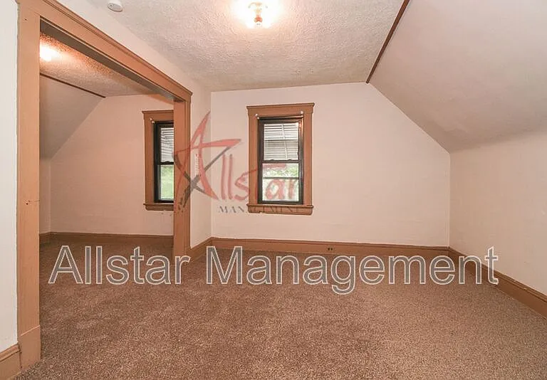 2203 Tate Ave — Photo 2