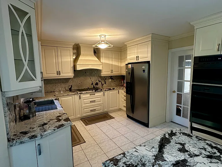 3091 Eden Oak Cres #UPPER — Photo 6