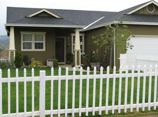 212 Umpqua View Dr, Roseburg, OR 97471