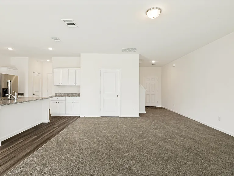 1702 Marquette Dr — Photo 9