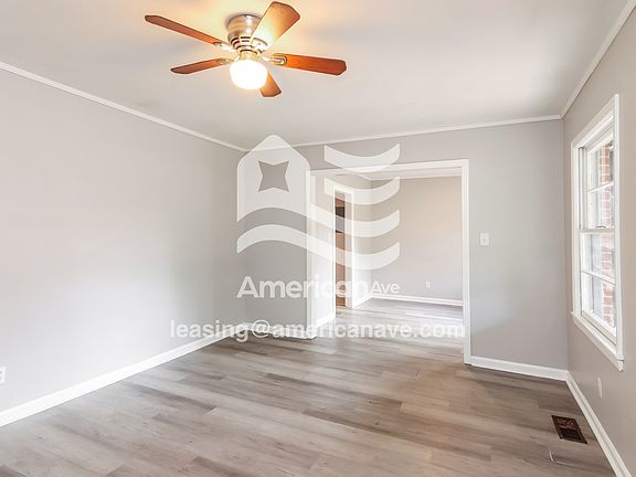 1237593_004_living_room_4.jpg