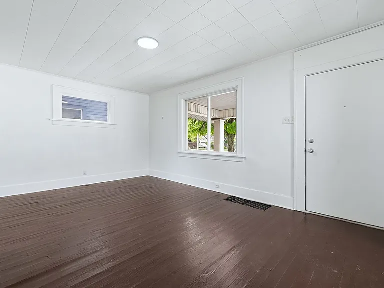 2133 Riedmiller Ave — Photo 16