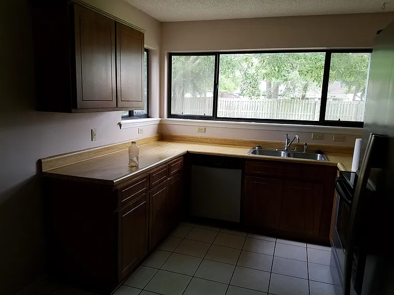 1807 Shadowlawn Dr — Photo 9