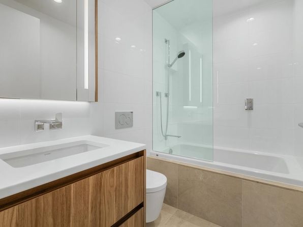 2 bedroom rental in Vancouver — photo 16