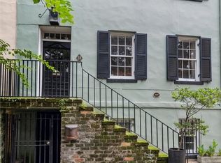 18 E Jones St, Savannah, GA 31401