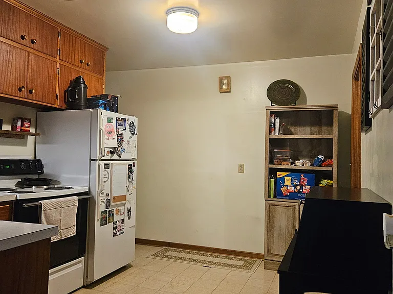 420 S Front St — Photo 5