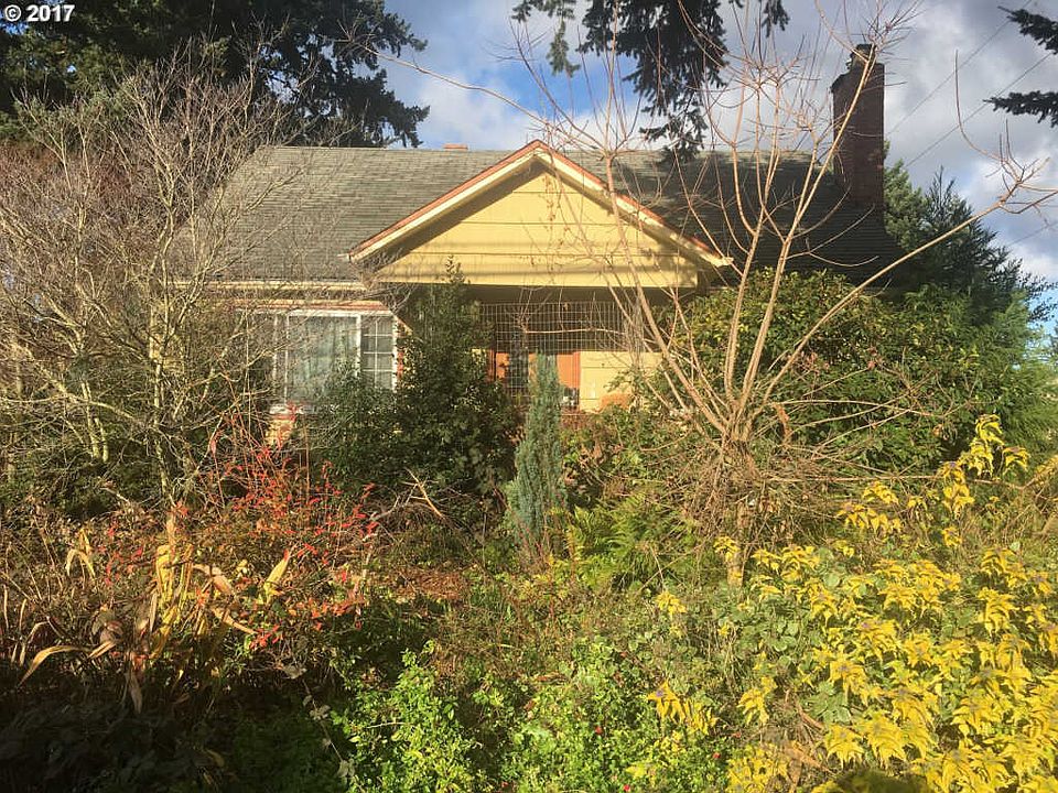 2nd image of 6537 SE Flavel St