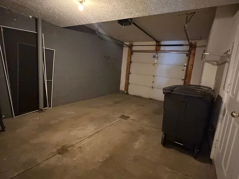 8325 Beacon Pl — Photo 12