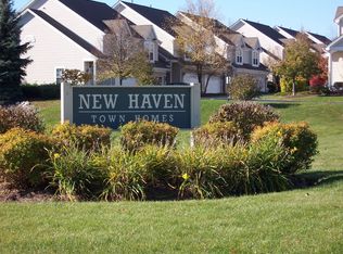 1200 W Danbury Dr, Cary, IL 60013