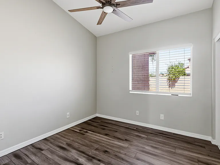 1274 E Lake Dr — Photo 33