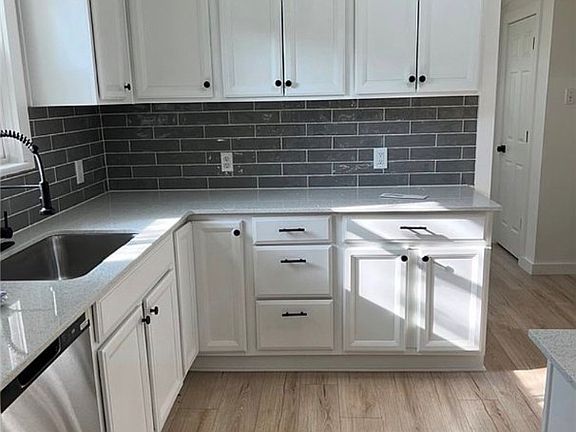 4th image of 2203 S M St