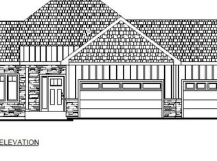 426 Freemont Dr, Lawrence, KS 66049