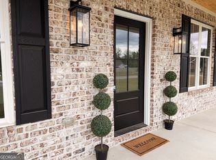 9 Honeysuckle Dr, Claxton, GA 30417