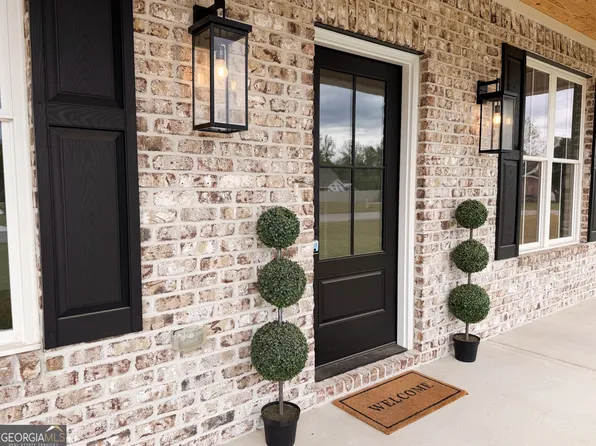 9 Honeysuckle Dr, Claxton, GA 30417