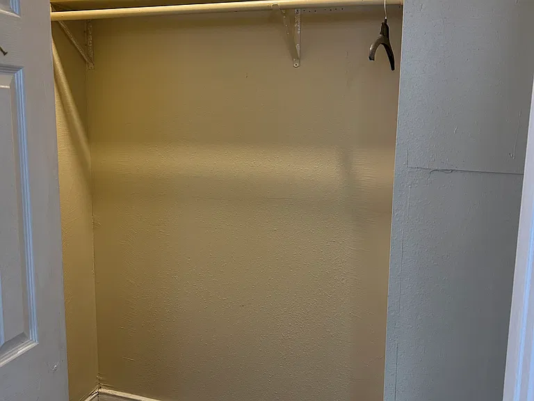 2426 Jordan St — Photo 7