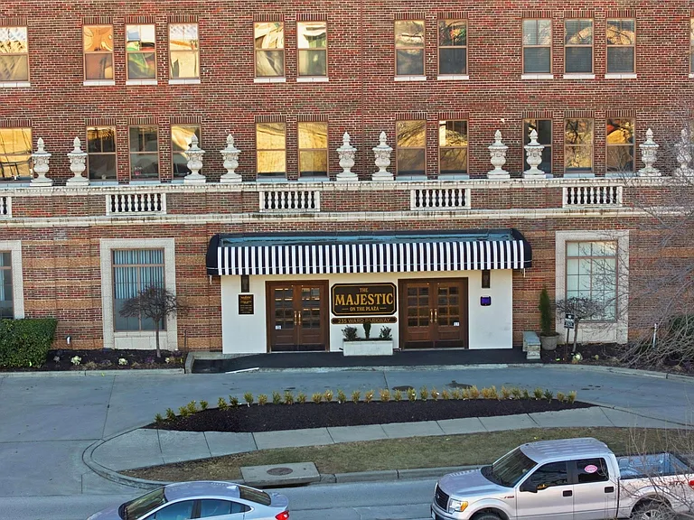 The Majestic on the Plaza — Photo 90