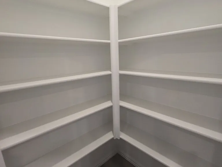2223 Cliff Springs Dr — Photo 11
