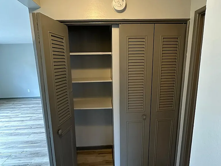 40 Briarwood Ln #16F — Photo 13