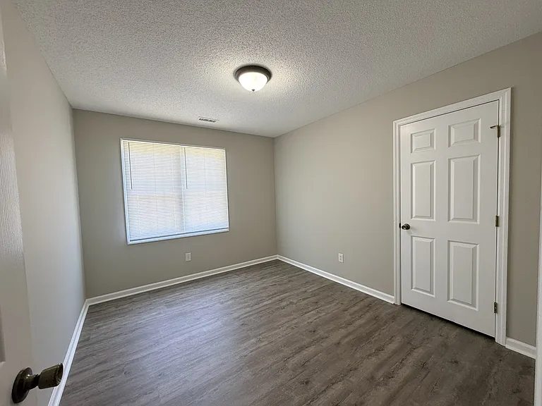 3209 Deer Path Cir — Photo 14