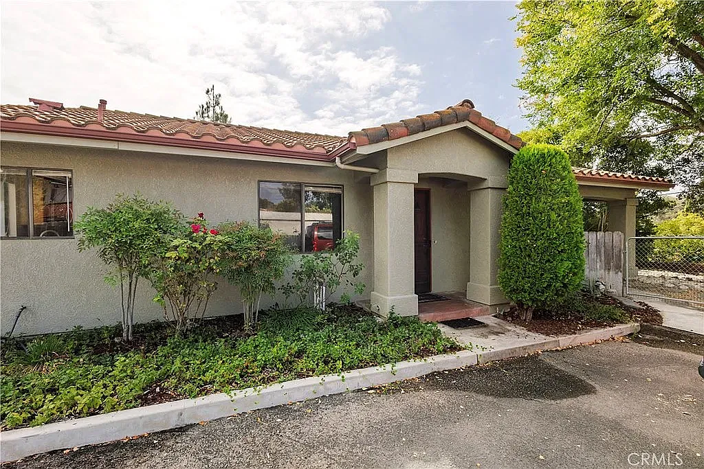 5260 Olmeda Ave — Photo 3