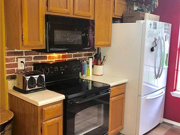 5th image of 4829 Thistledown Dr