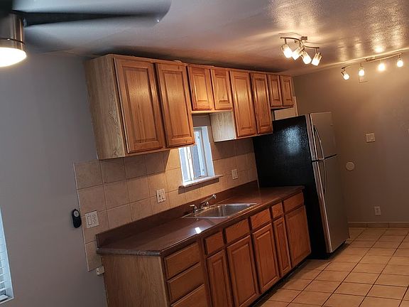 4th image of 4811 Saguaro Way