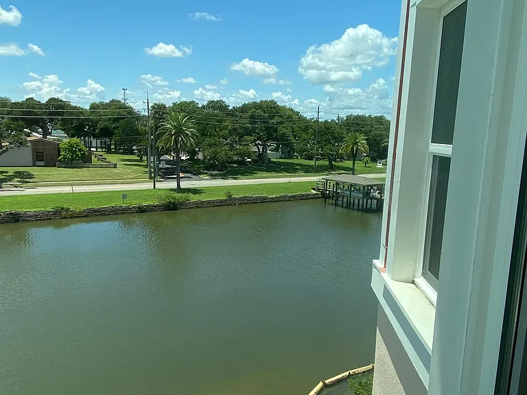 2 Riverwalk Dr #307 — Photo 9