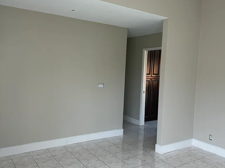 1573 Redfield Ct — Photo 7