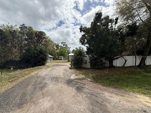 2nd image of 1363 Emporia Rd