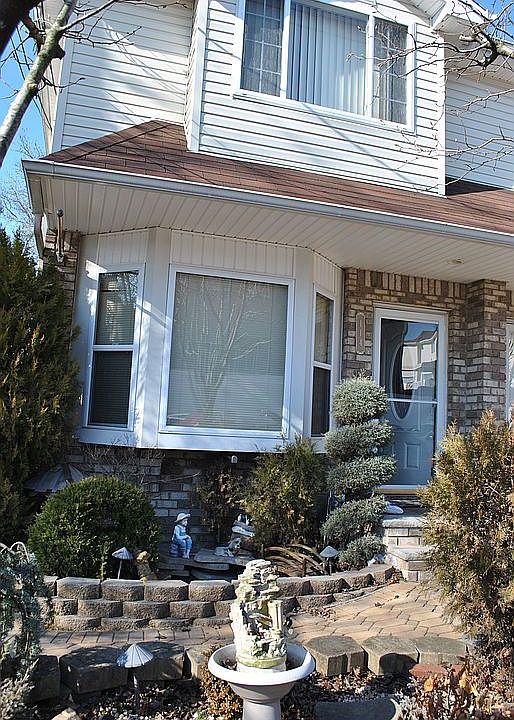 2nd image of 114 Seguine Loop