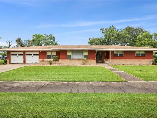 300 Dodge Pl, Port Arthur, TX 77642