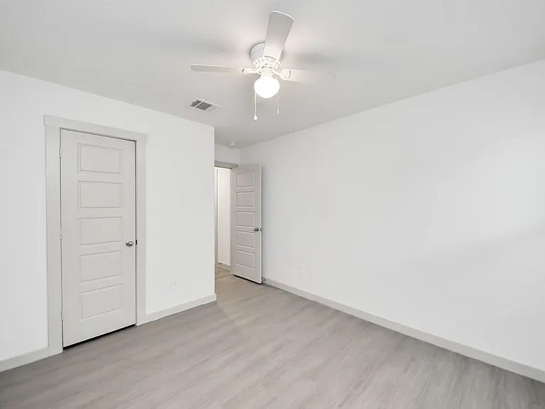 7803 Golden Rubia Ln — Photo 17