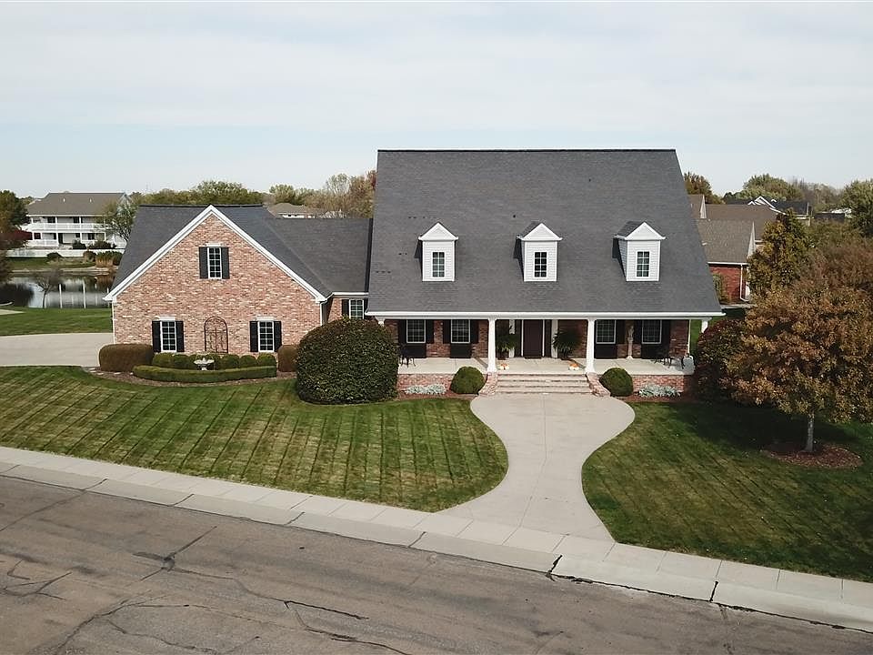 1st image of 1020 S Bare Ave