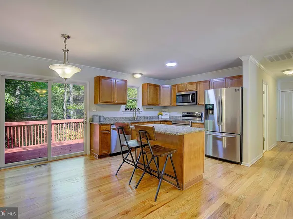 12391 Catalina Dr, Lusby, MD 20657